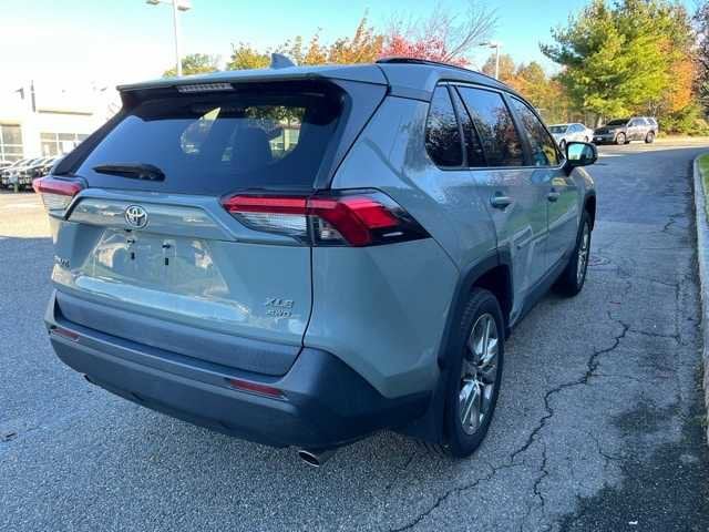 Thumbnail: 2019 Toyota RAV4 - 4