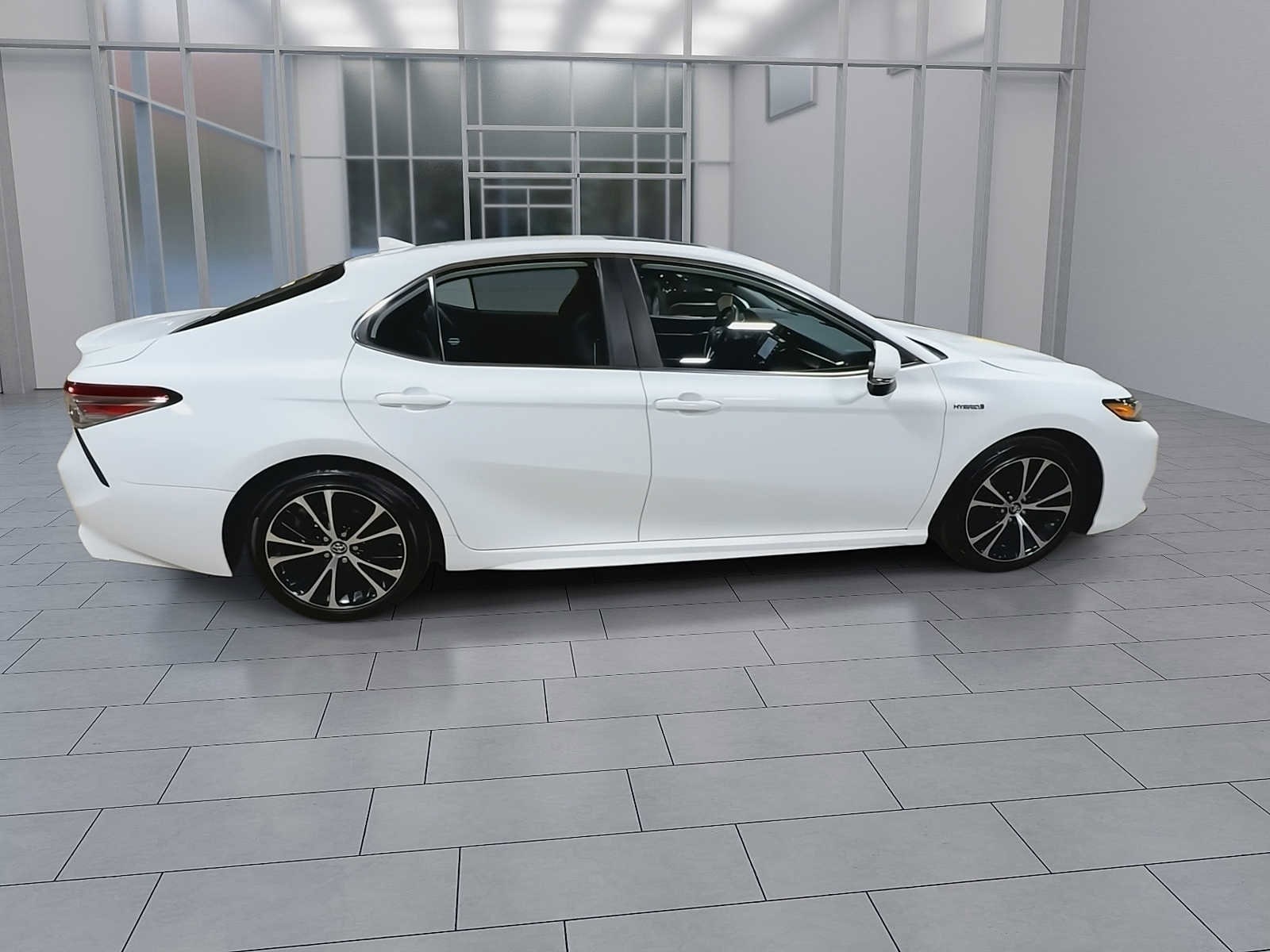 Thumbnail: 2020 Toyota Camry - 9