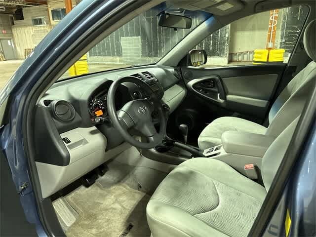 Thumbnail: 2011 Toyota RAV4 - 27