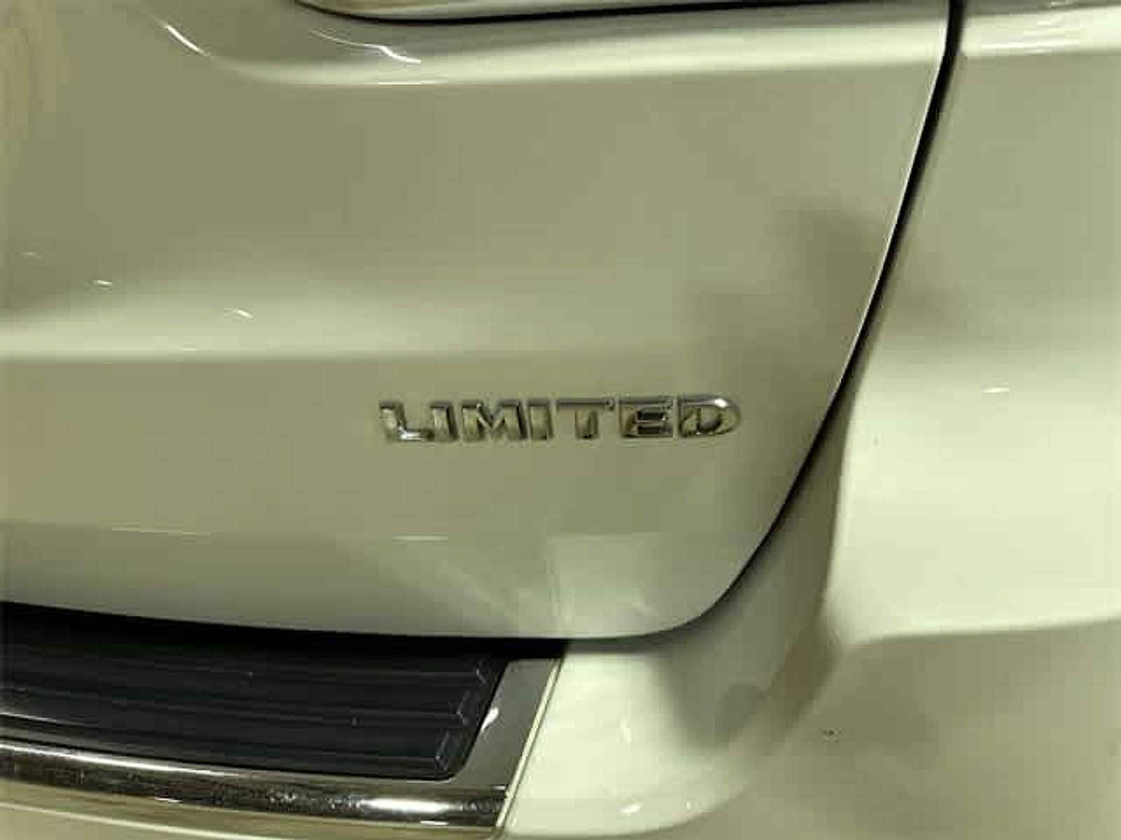Thumbnail: 2016 Jeep Grand Cherokee - 41