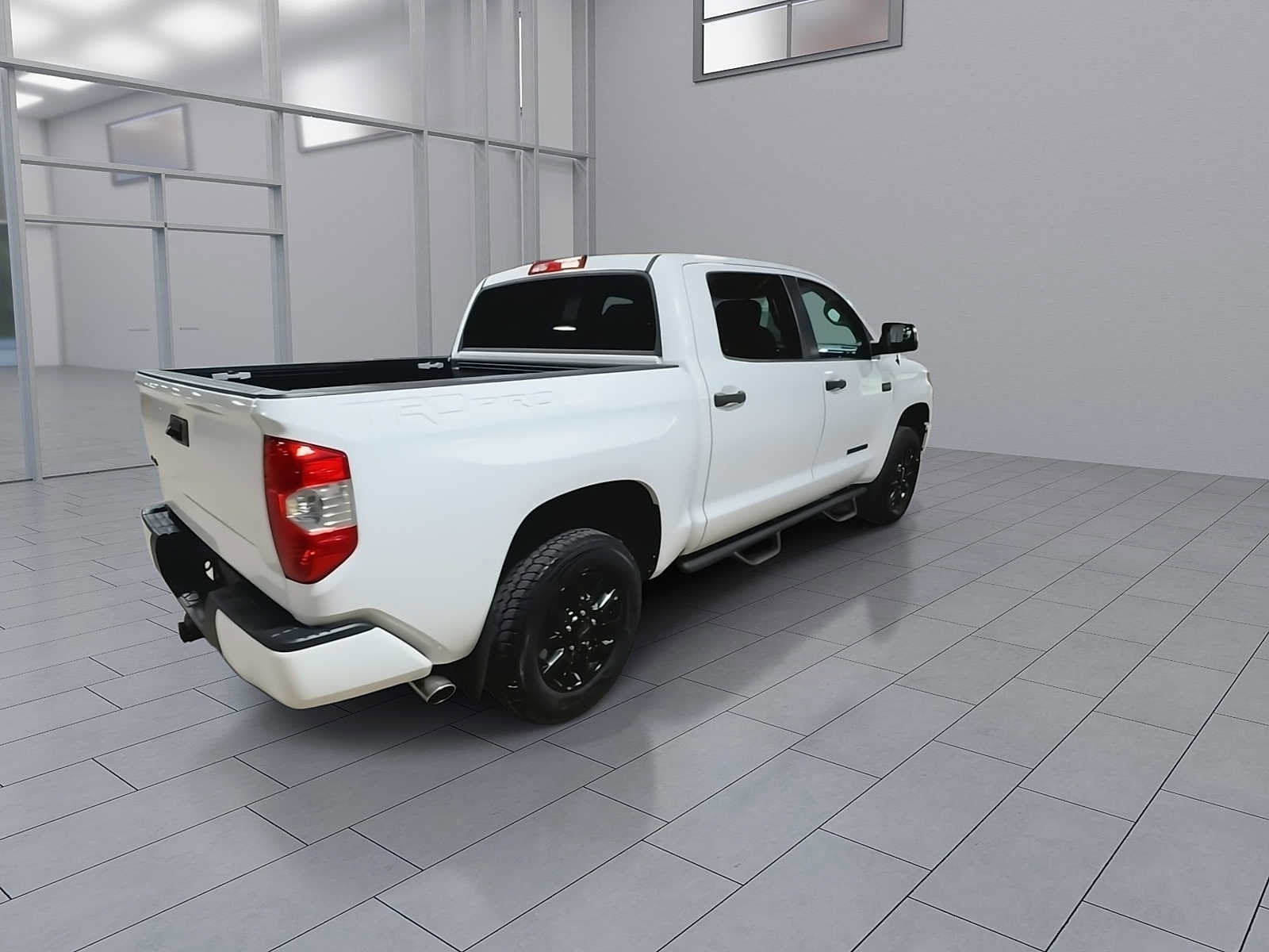 Thumbnail: 2016 Toyota Tundra - 8