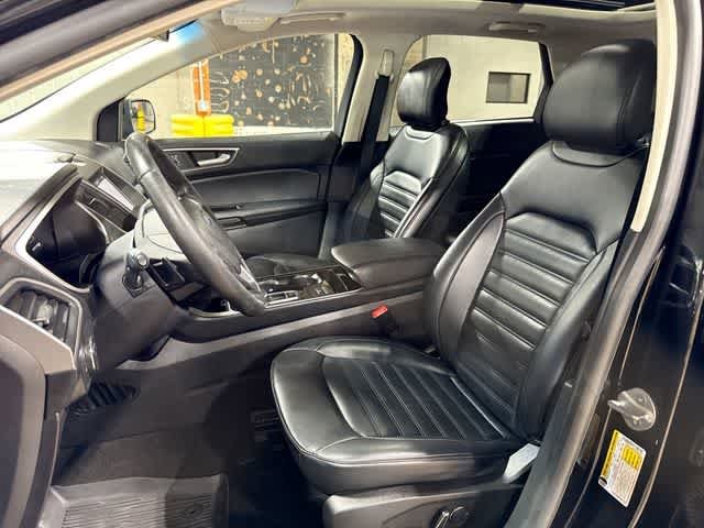 Thumbnail: 2019 Ford Edge - 15
