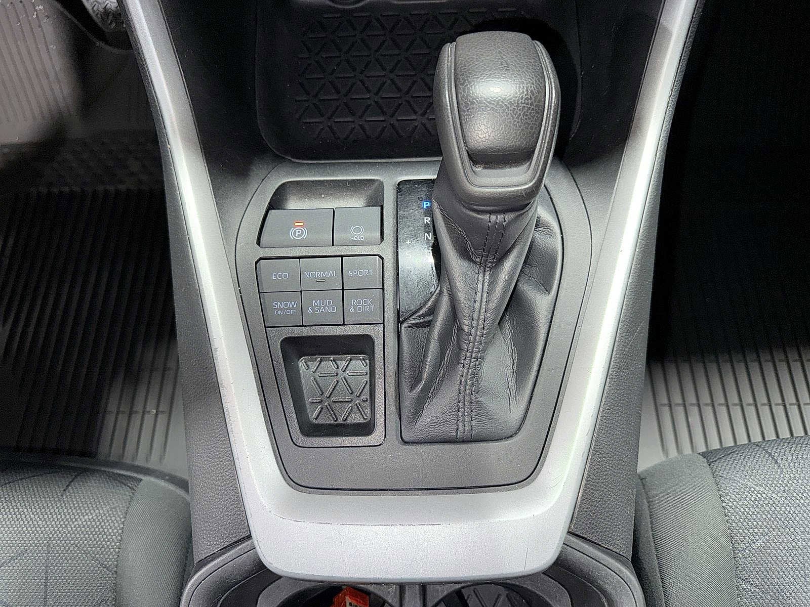 Thumbnail: 2022 Toyota RAV4 - 30