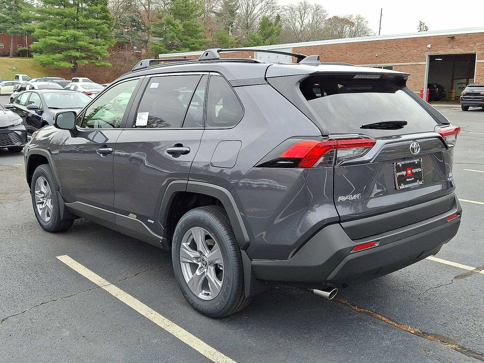 Thumbnail: 2025 Toyota RAV4 - 11