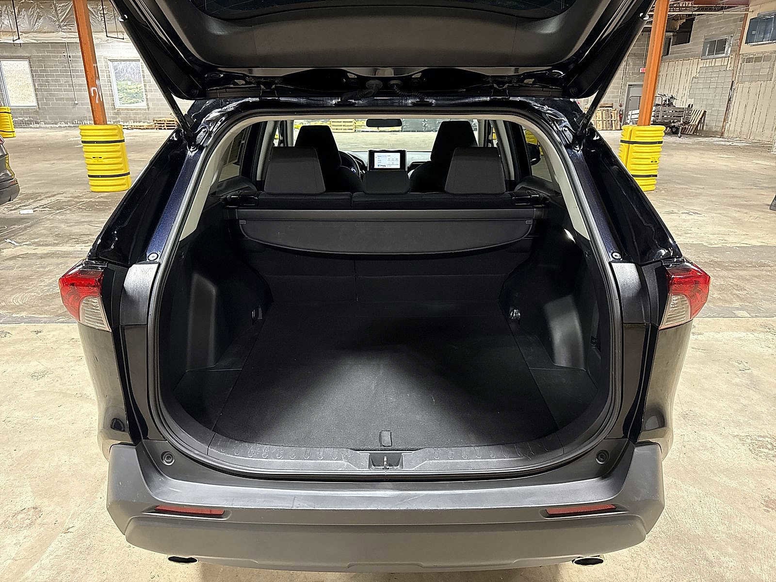 Thumbnail: 2024 Toyota RAV4 - 11