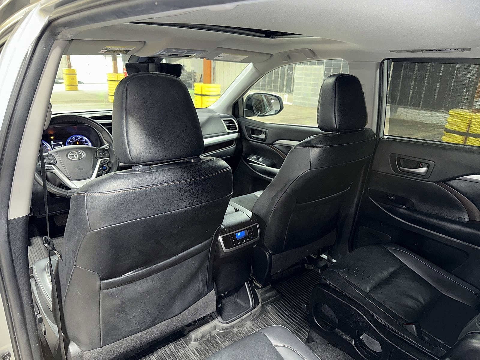 Thumbnail: 2019 Toyota Highlander - 30