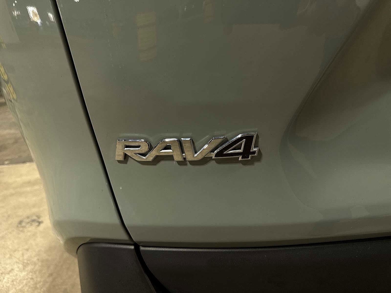 Thumbnail: 2021 Toyota RAV4 - 26