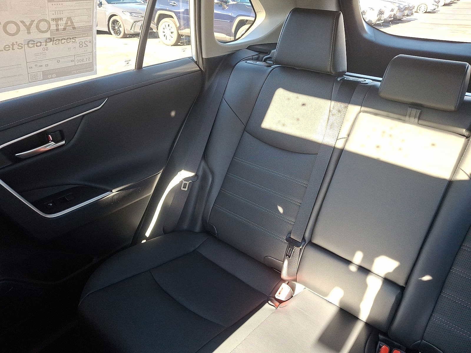 Thumbnail: 2025 Toyota RAV4 - 12