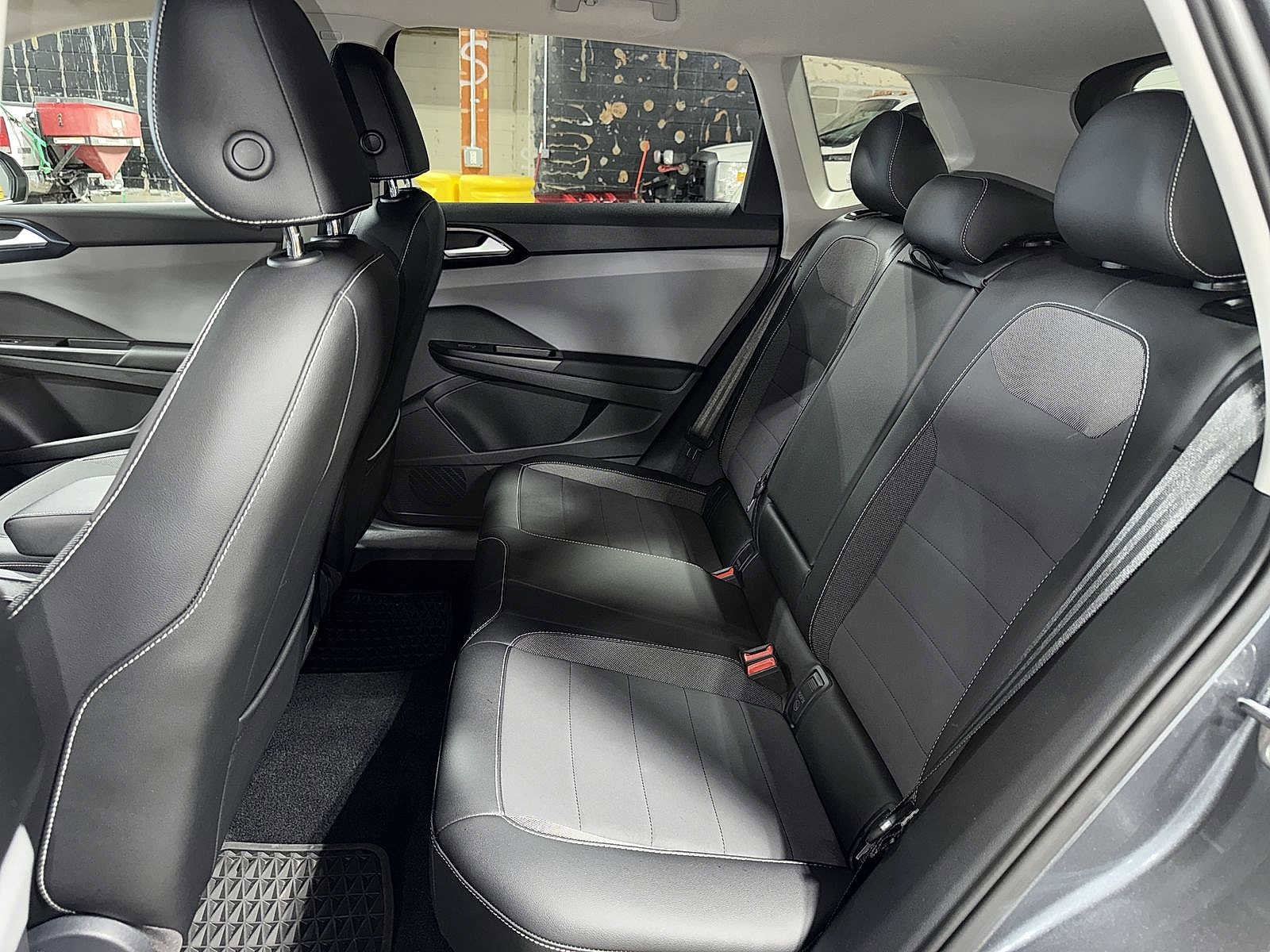 Thumbnail: 2022 Volkswagen Taos - 17