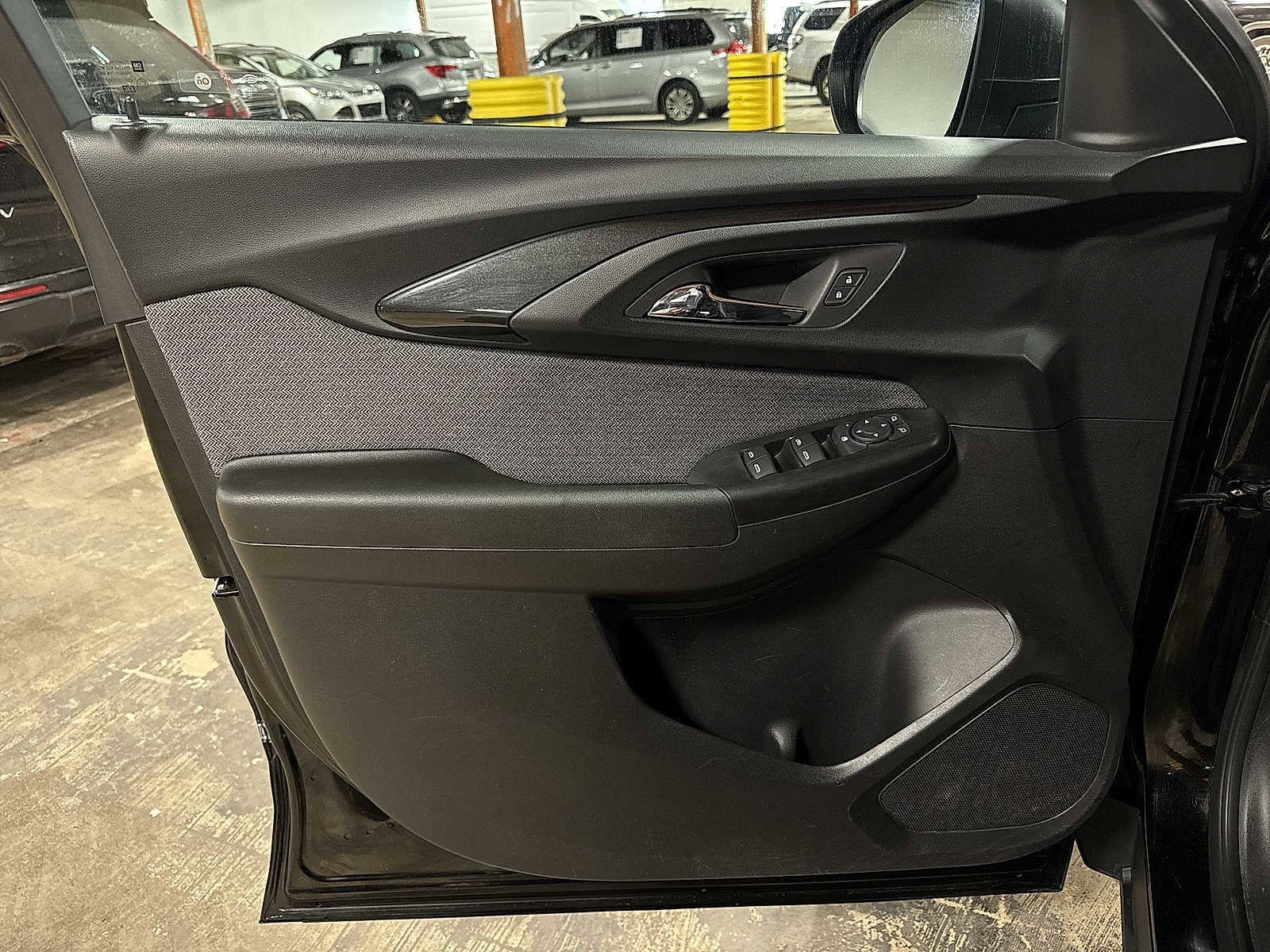 Thumbnail: 2023 Chevrolet TrailBlazer - 27