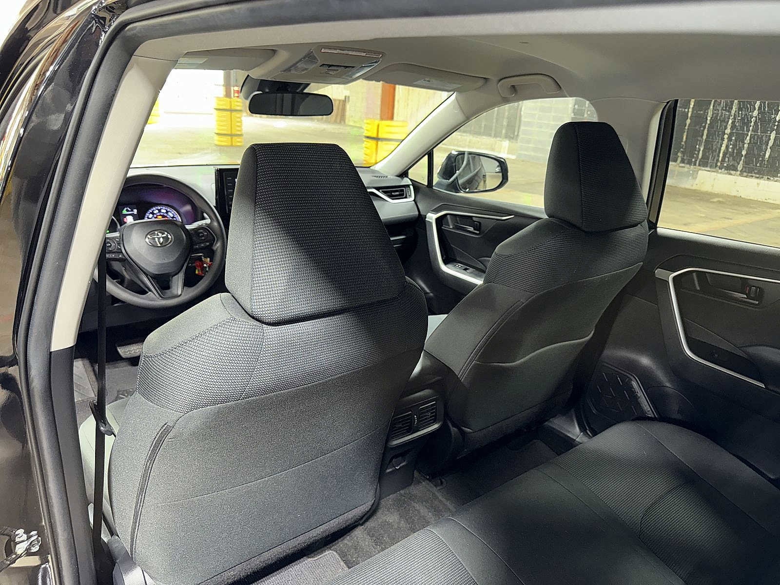 Thumbnail: 2021 Toyota RAV4 - 26