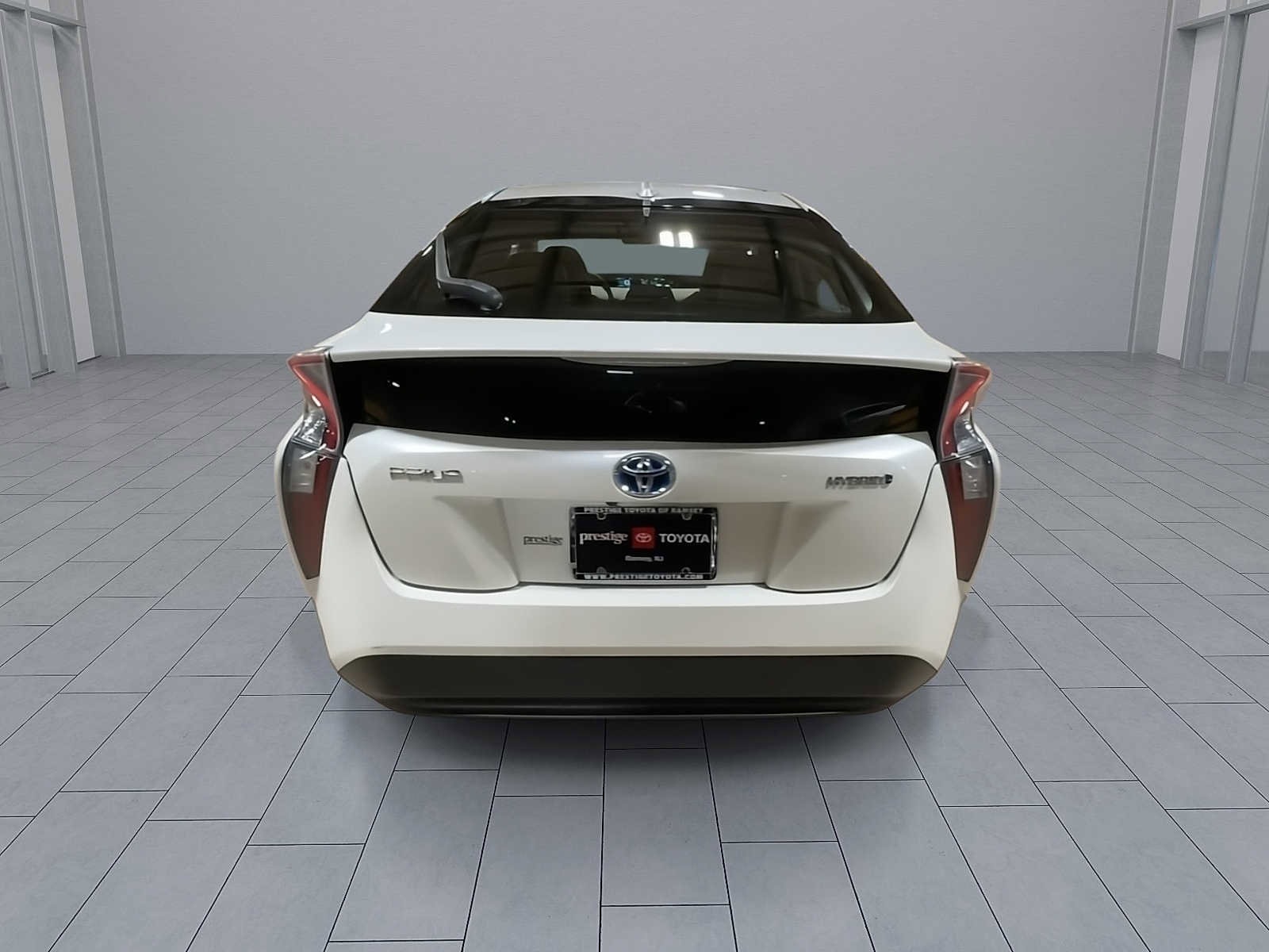 Thumbnail: 2016 Toyota Prius - 7