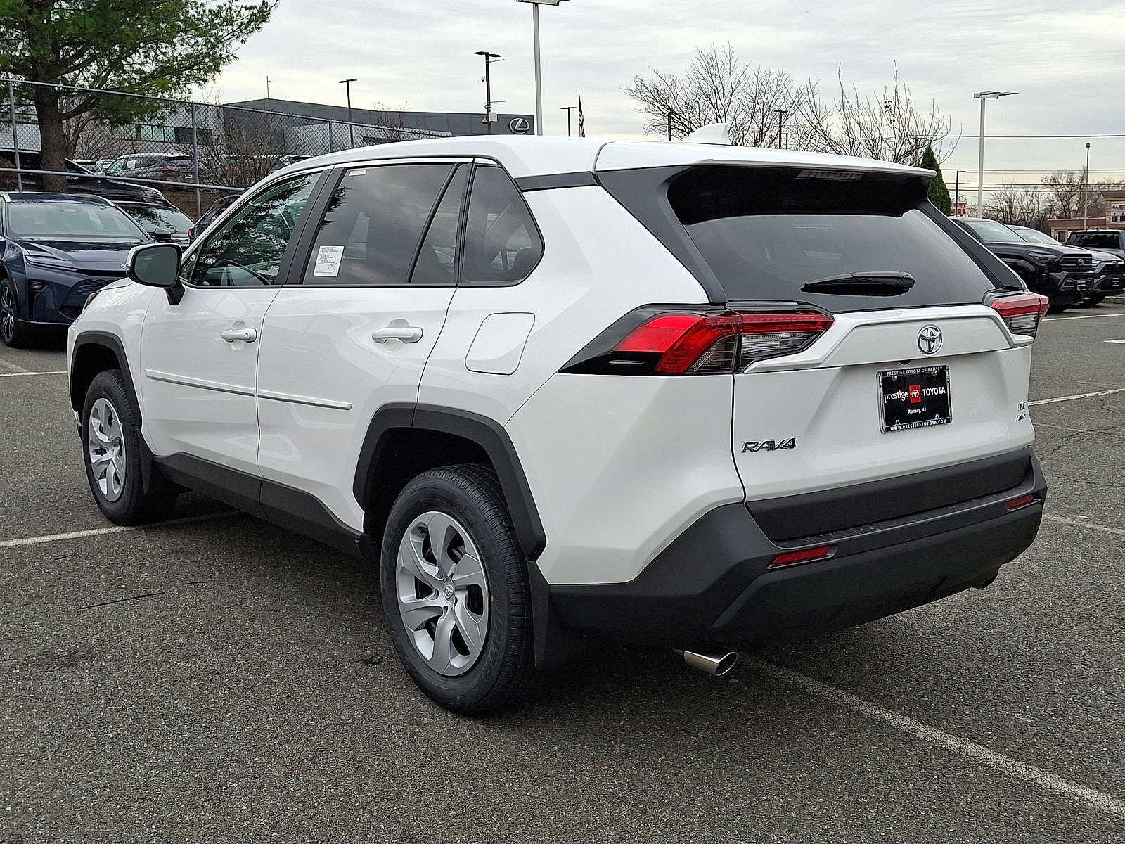 Thumbnail: 2025 Toyota RAV4 - 11