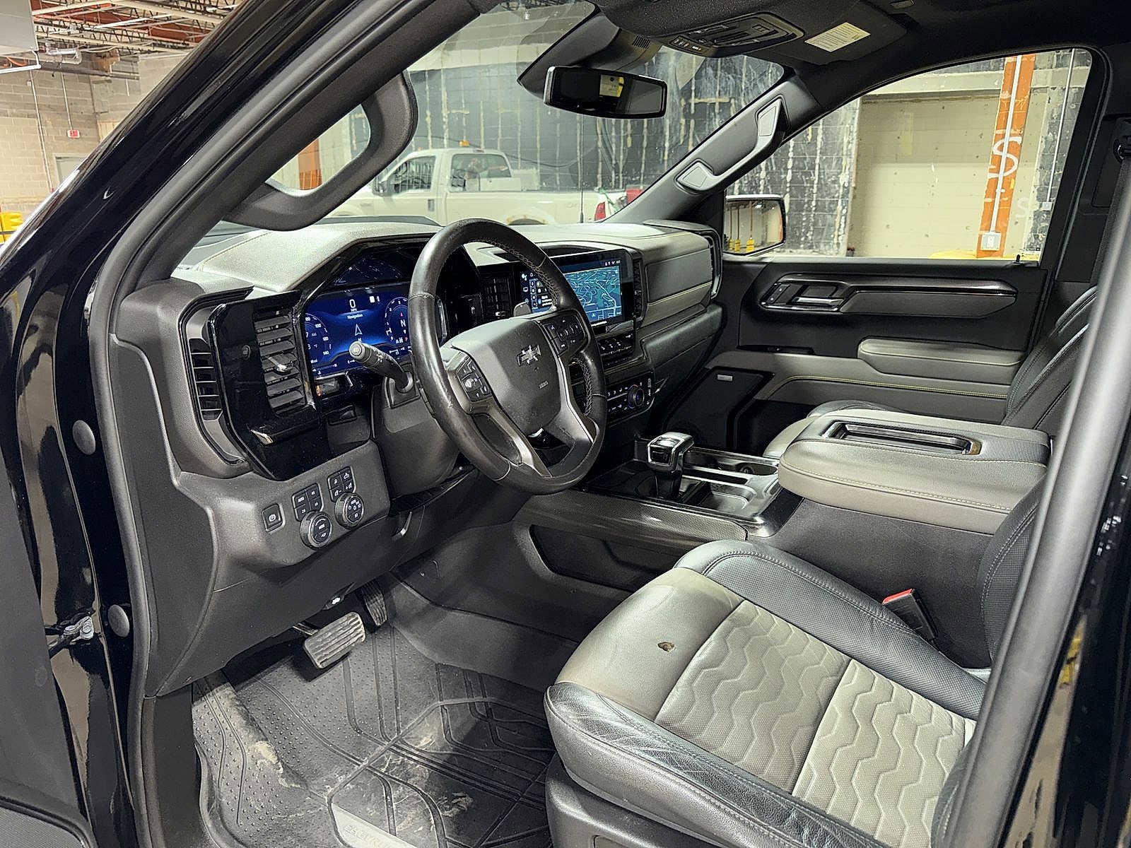 Thumbnail: 2022 Chevrolet Silverado 1500 - 30