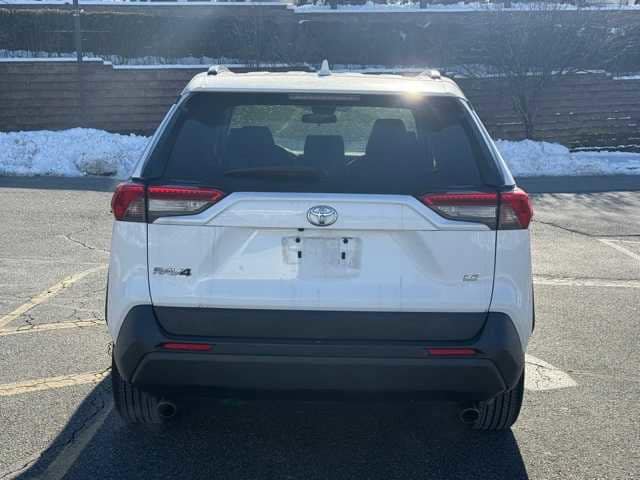 Thumbnail: 2019 Toyota RAV4 - 4