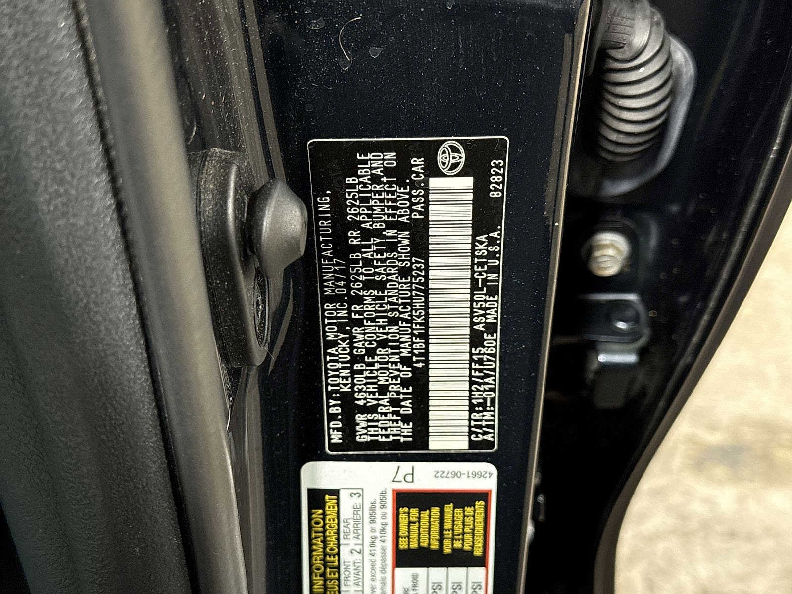 Thumbnail: 2017 Toyota Camry - 14