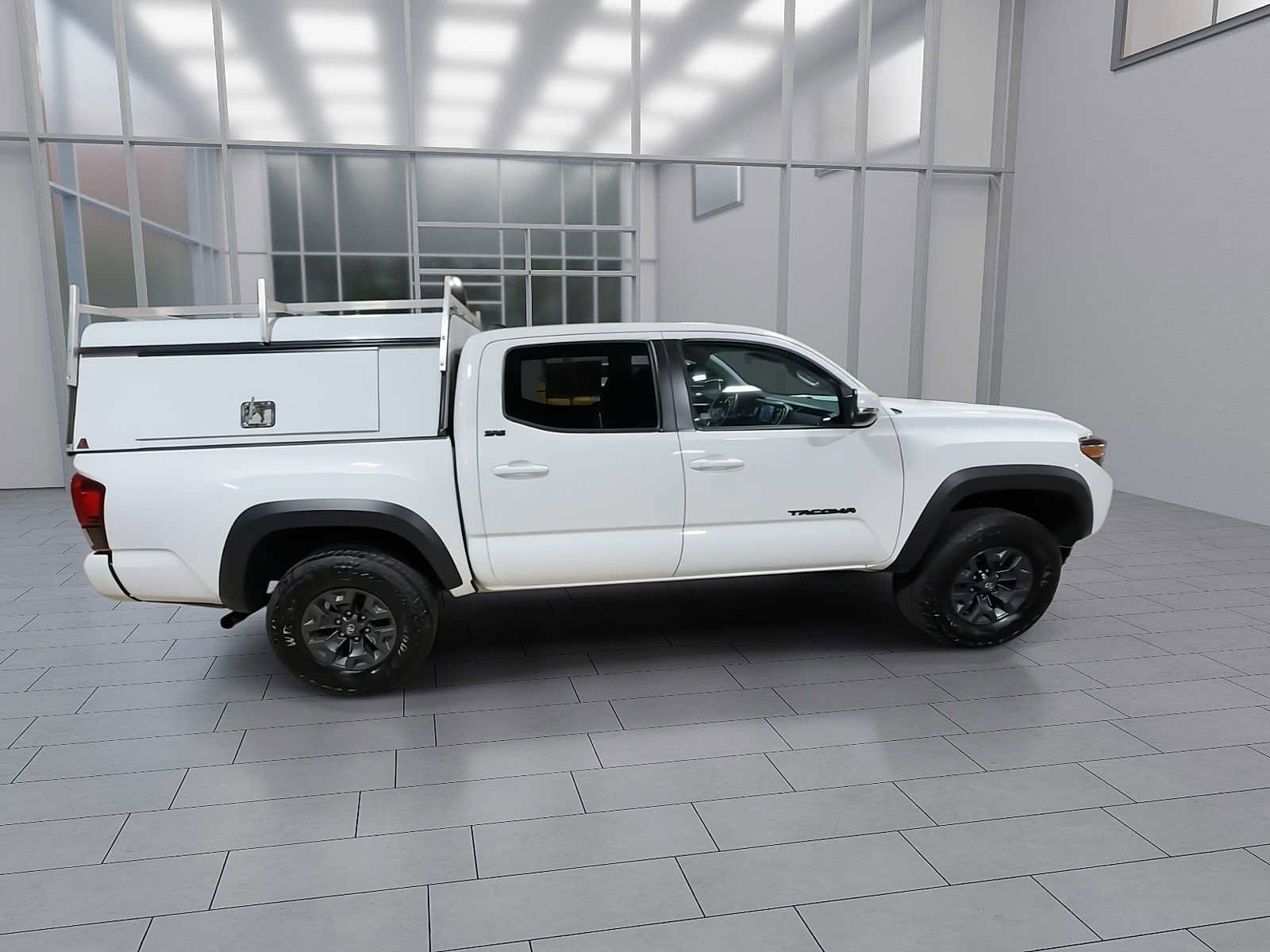 Thumbnail: 2021 Toyota Tacoma - 9