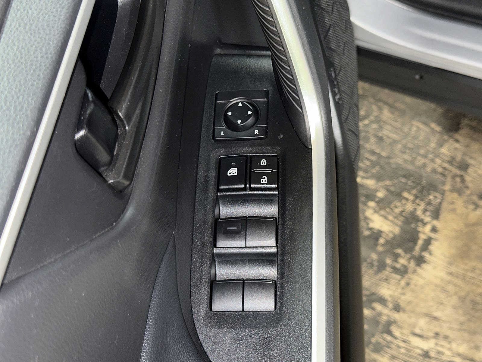 2023 Toyota RAV4 LE - Photo 22