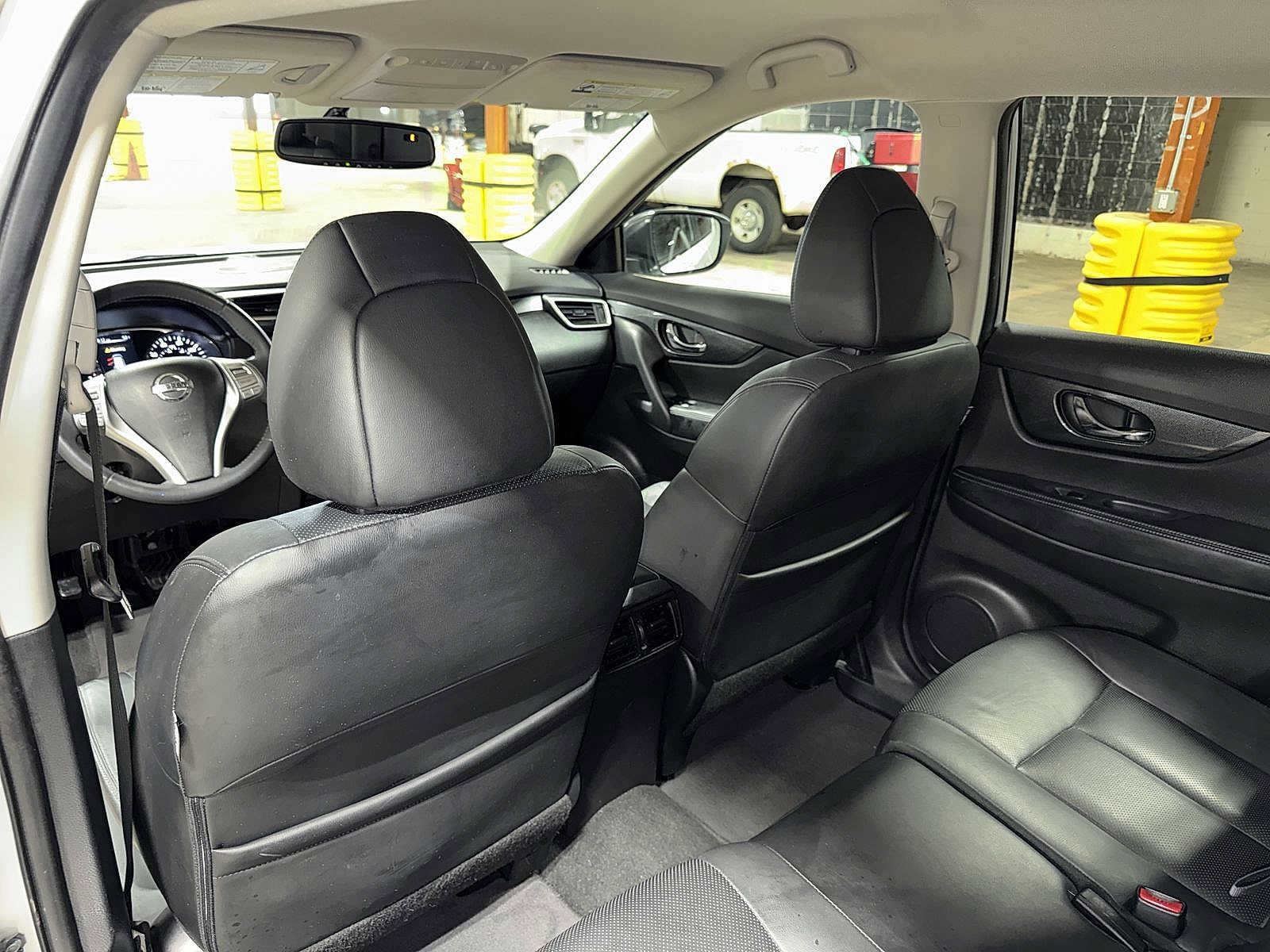 Thumbnail: 2015 Nissan Rogue - 28