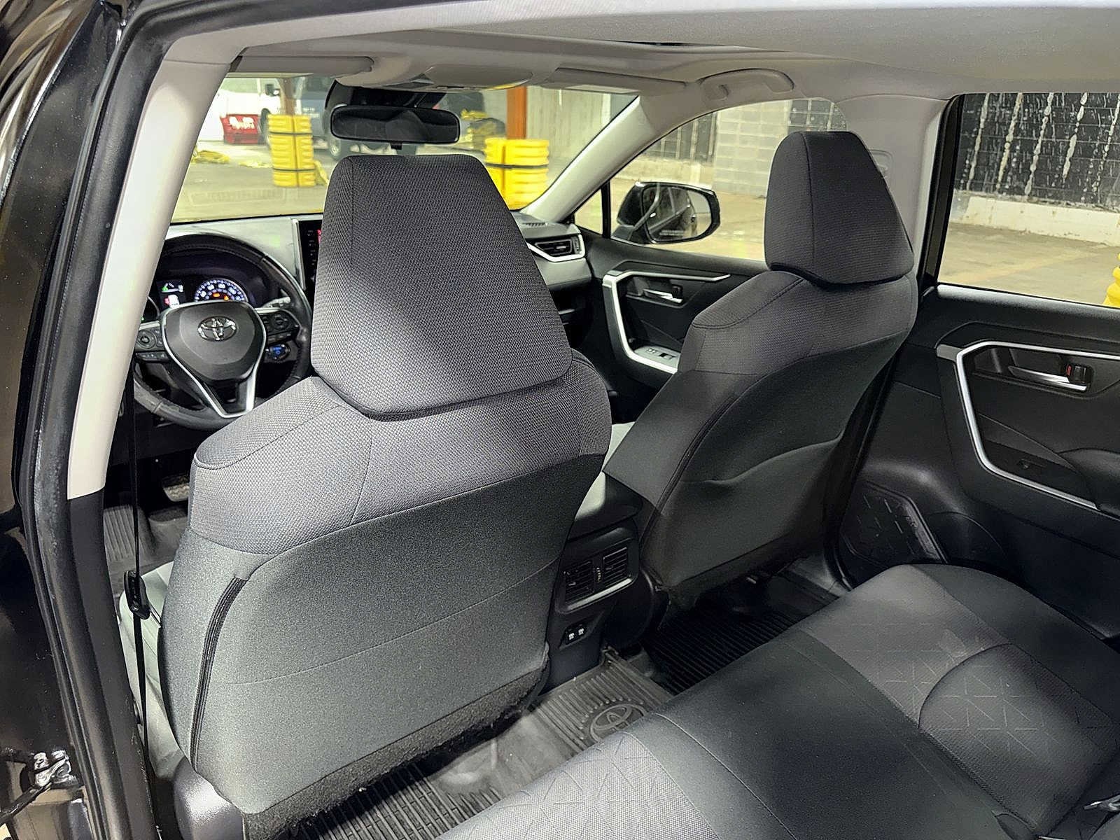 Thumbnail: 2019 Toyota RAV4 - 28