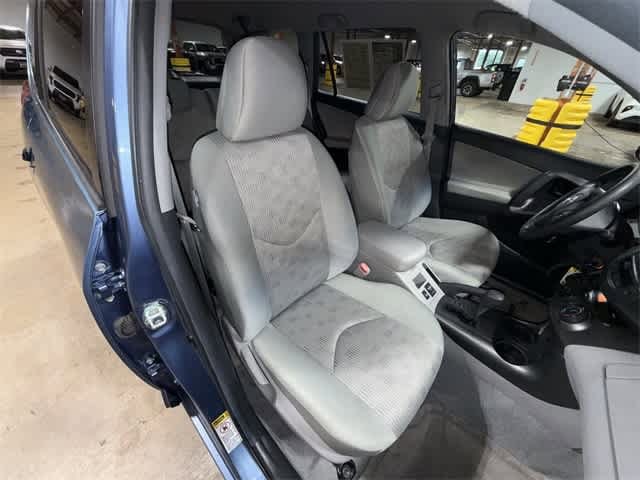 Thumbnail: 2011 Toyota RAV4 - 16