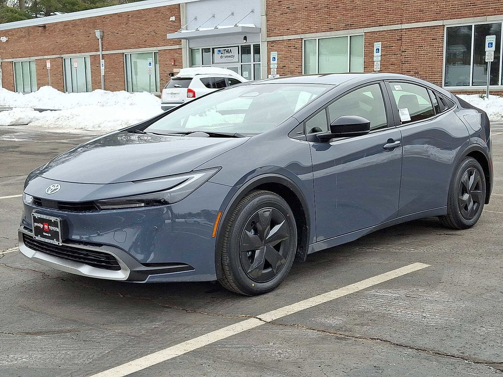 Thumbnail: 2026 Toyota Prius - 10