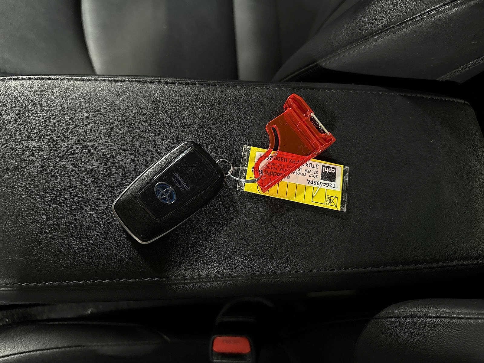 Thumbnail: 2017 Toyota Prius Prime - 34