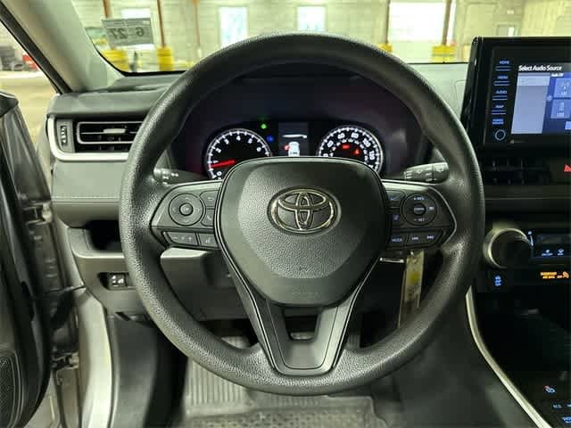 Thumbnail: 2022 Toyota RAV4 - 18