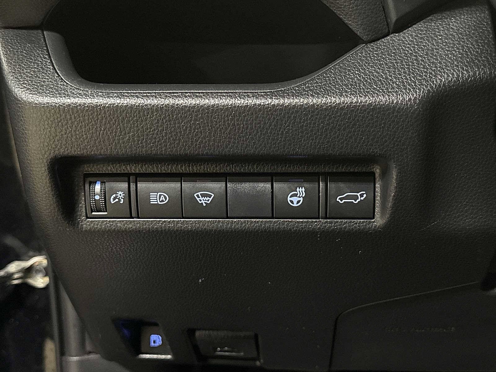 Thumbnail: 2019 Toyota RAV4 - 31