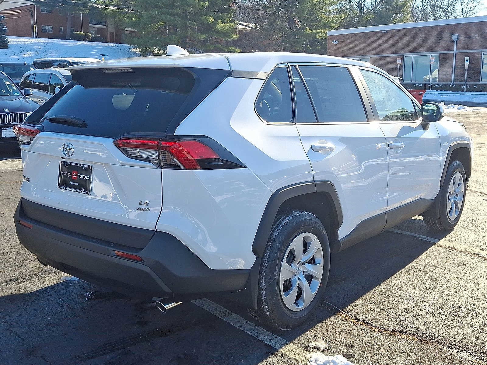 Thumbnail: 2025 Toyota RAV4 - 12