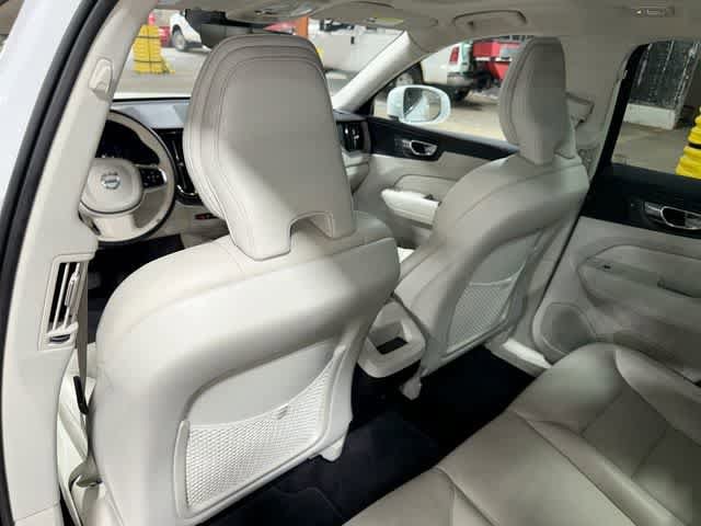 Thumbnail: 2023 Volvo XC60 - 29