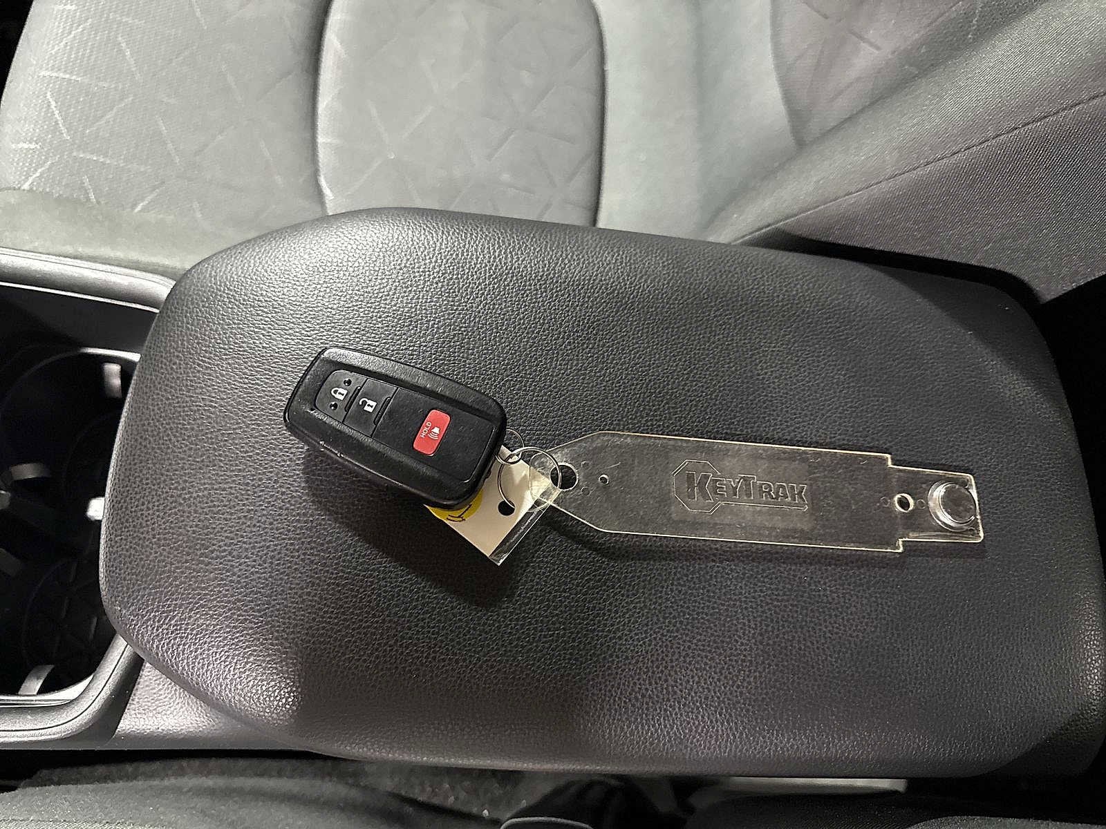 Thumbnail: 2024 Toyota RAV4 - 31