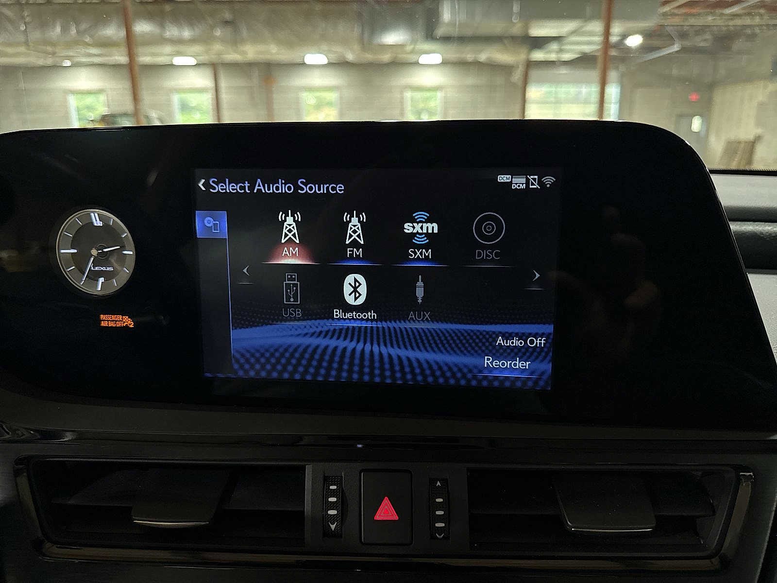 Thumbnail: 2022 Lexus ES - 20