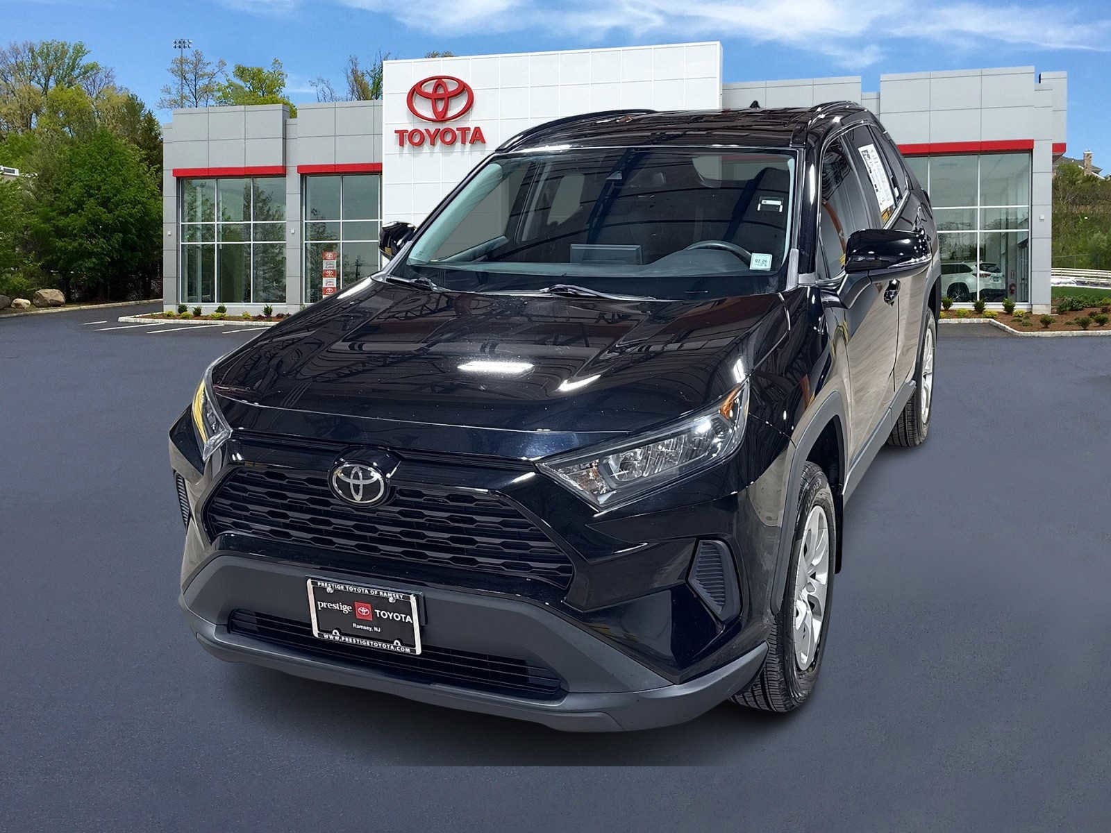 Thumbnail: 2019 Toyota RAV4 - 1