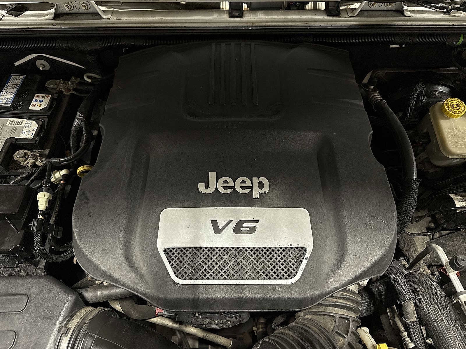 Thumbnail: 2014 Jeep Wrangler - 11