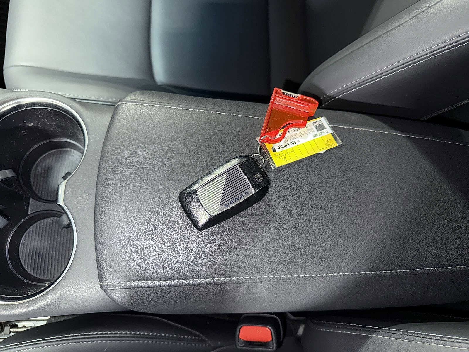 Thumbnail: 2022 Toyota Venza - 30