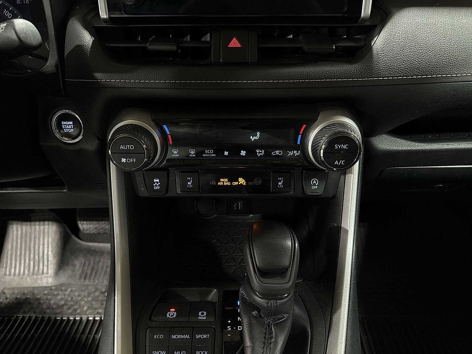 Thumbnail: 2023 Toyota RAV4 - 20