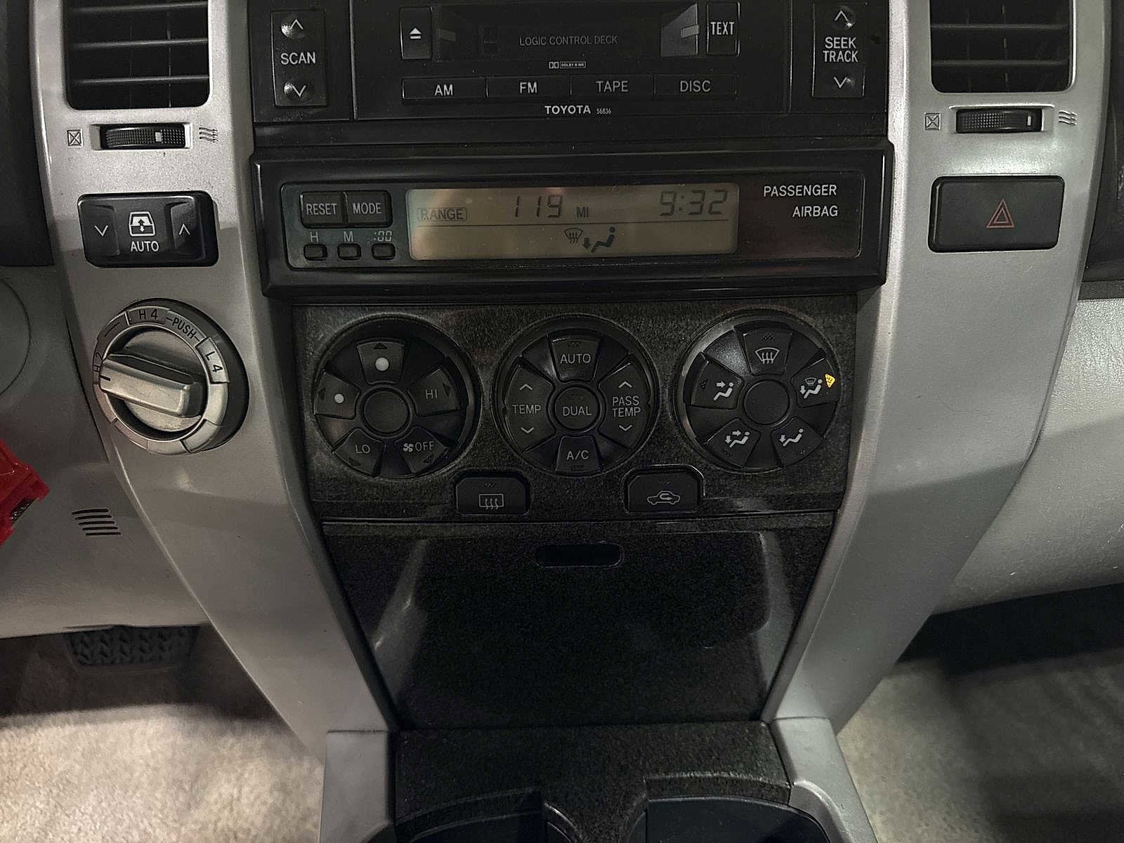 Thumbnail: 2005 Toyota 4Runner - 21