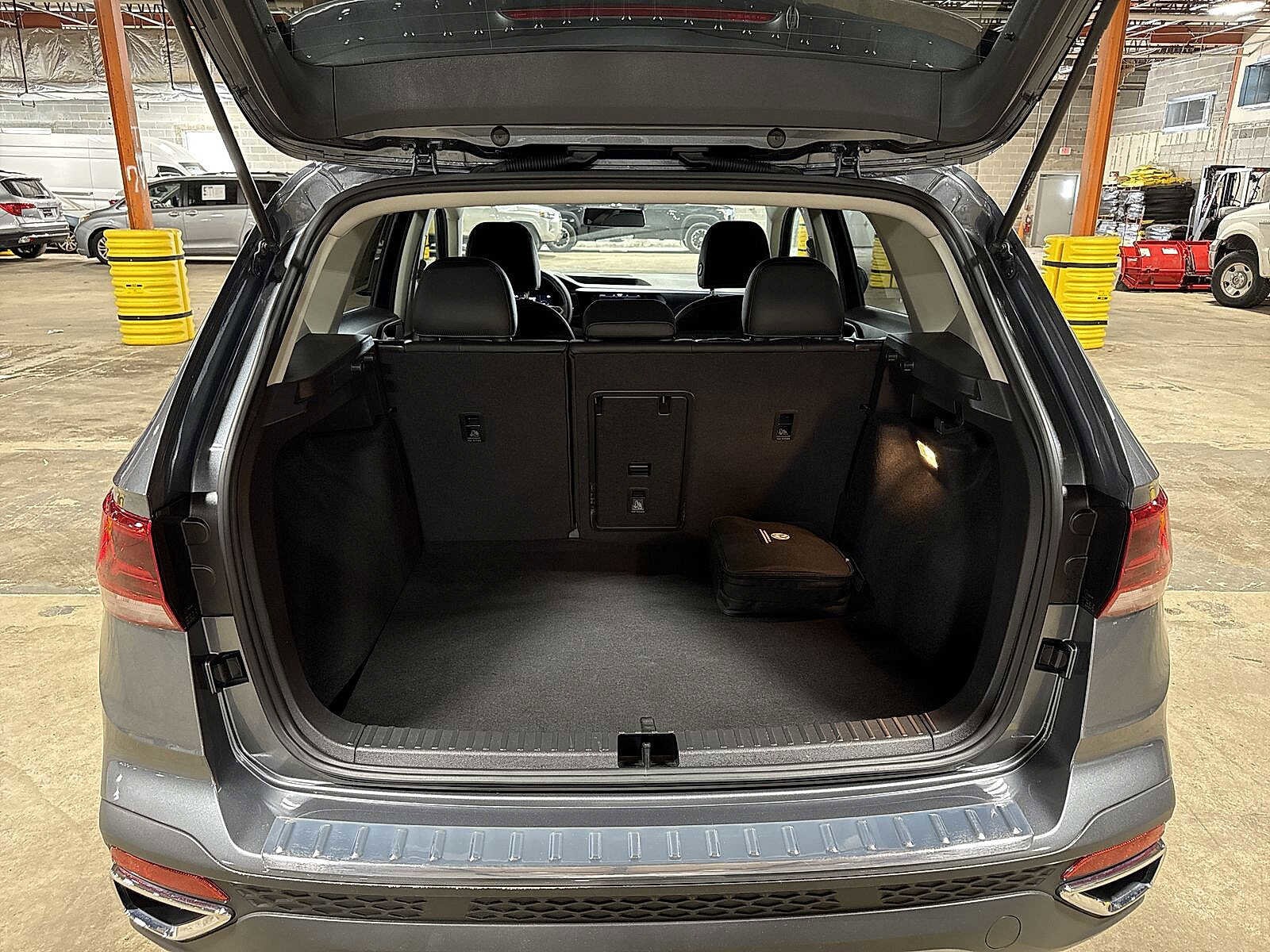 Thumbnail: 2022 Volkswagen Taos - 11