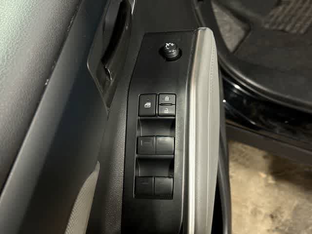 Thumbnail: 2024 Toyota Highlander - 23