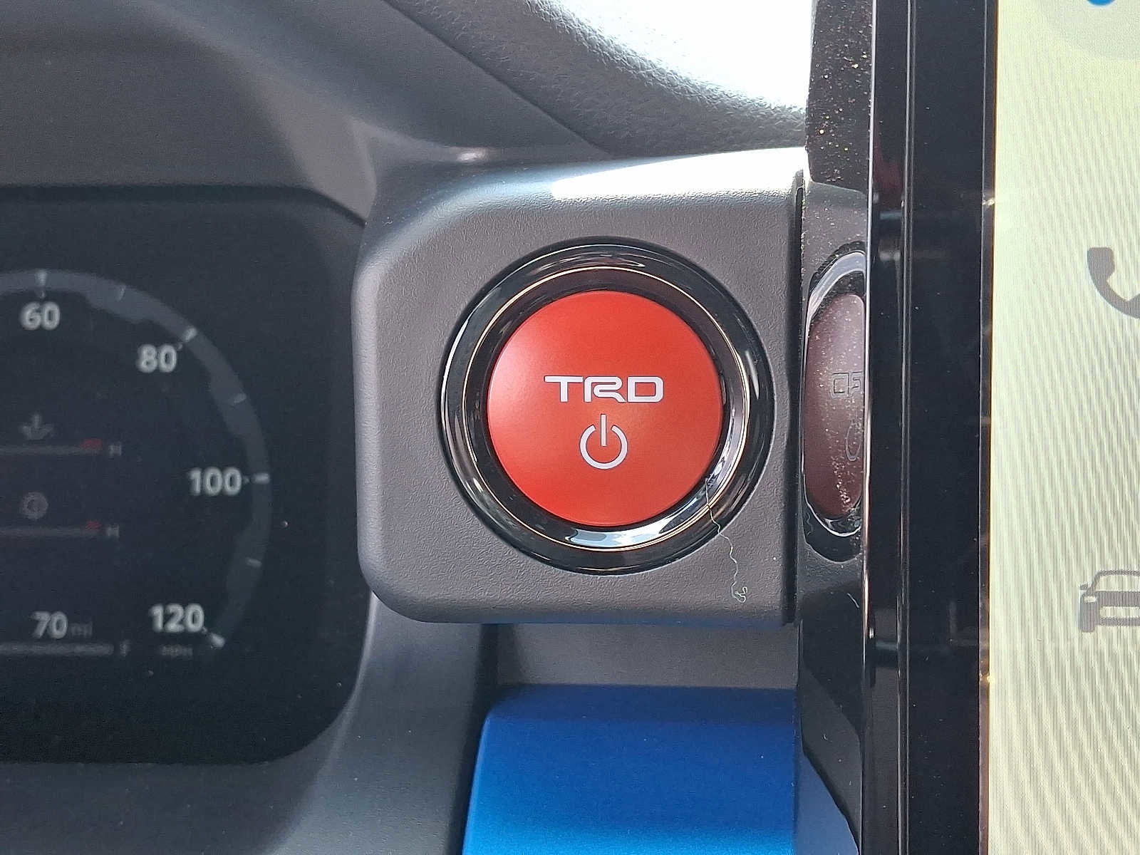 Thumbnail: 2025 Toyota Tacoma - 14