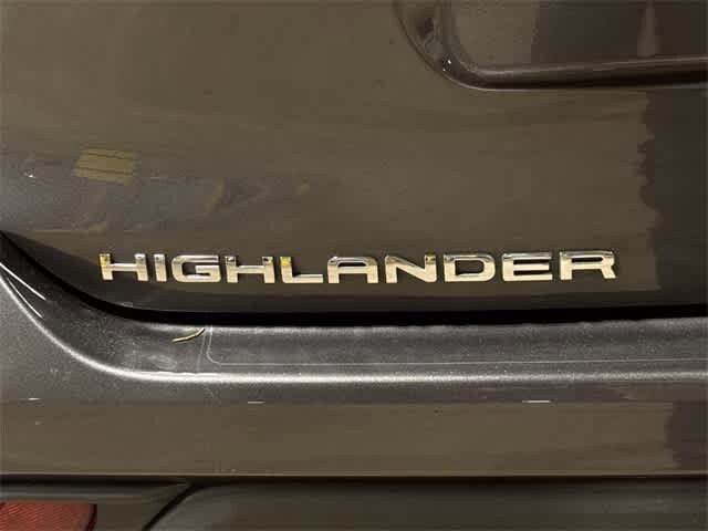 Thumbnail: 2022 Toyota Highlander - 27