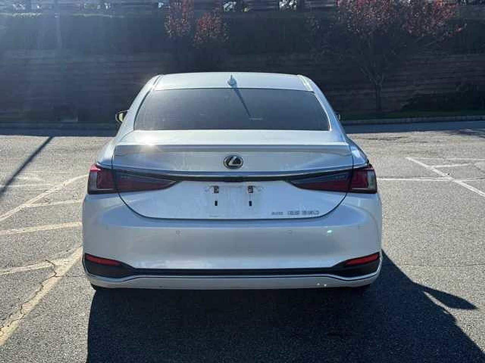 Thumbnail: 2023 Lexus ES - 5