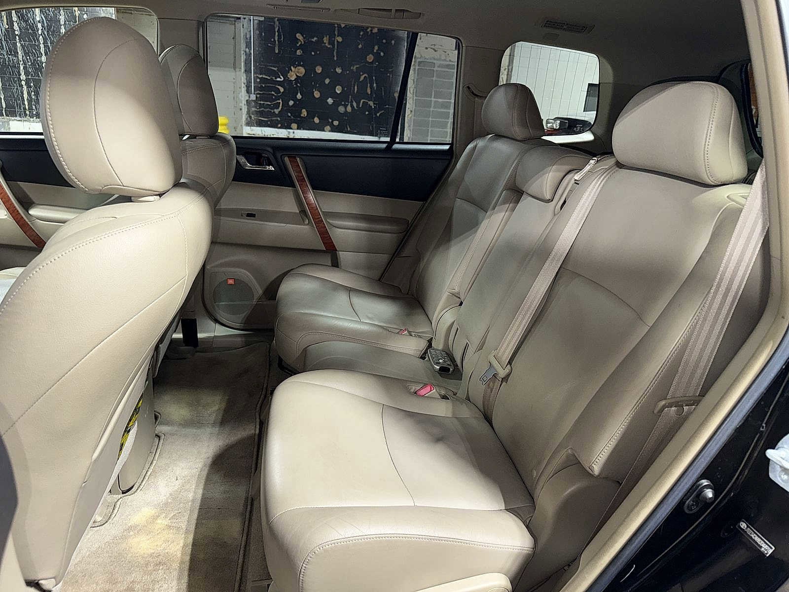 Thumbnail: 2008 Toyota Highlander - 17