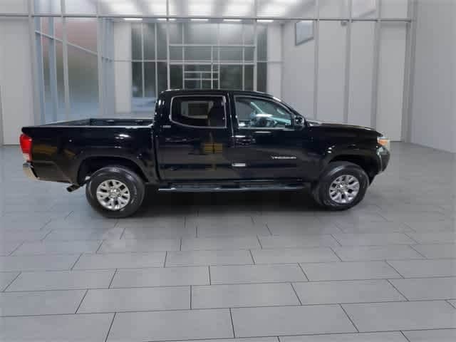 2017 Toyota Tacoma SR5 9