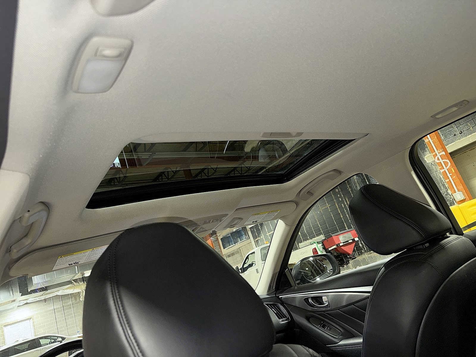 Thumbnail: 2015 INFINITI Q50 - 25