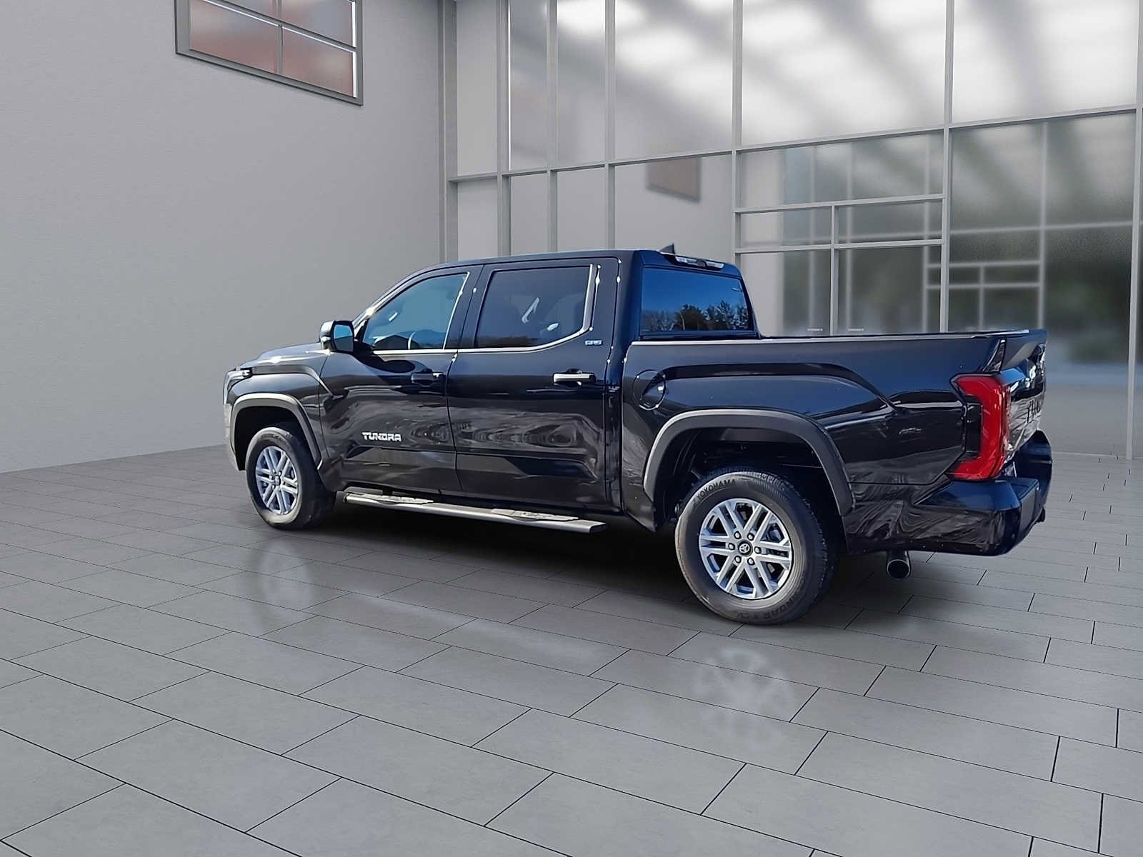 Thumbnail: 2025 Toyota Tundra - 9