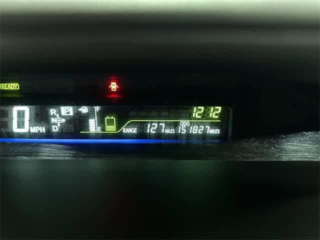Thumbnail: 2012 Toyota Prius v - 19