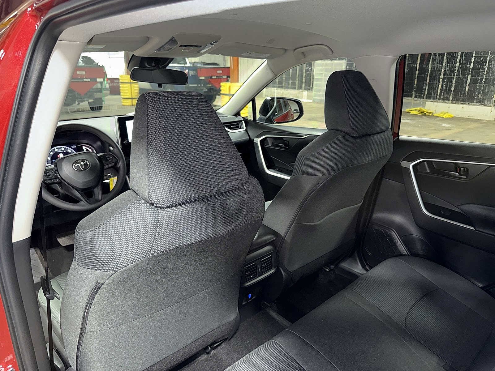 Thumbnail: 2023 Toyota RAV4 - 26