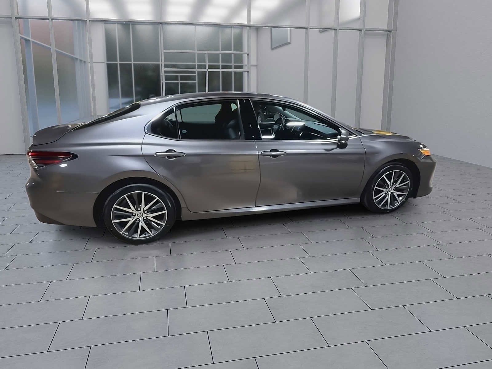 Thumbnail: 2023 Toyota Camry - 9